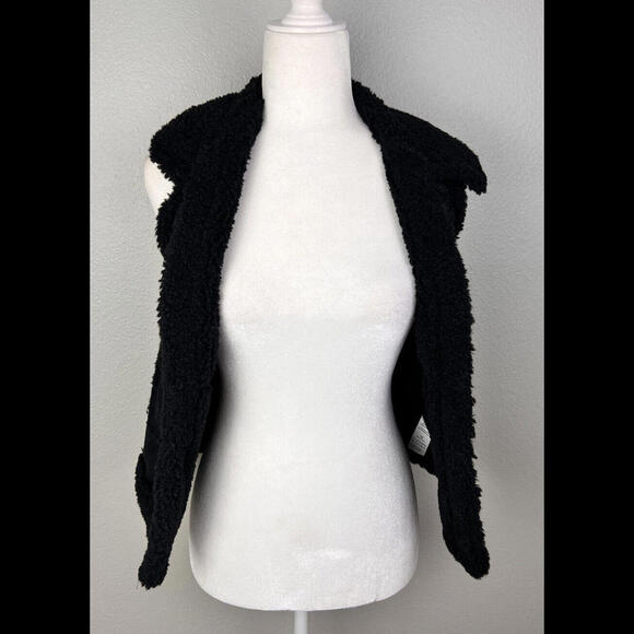 Splendid Girls Size 12 Black Vest Open Front NWT Fleece Lined - Picture 1 of 8